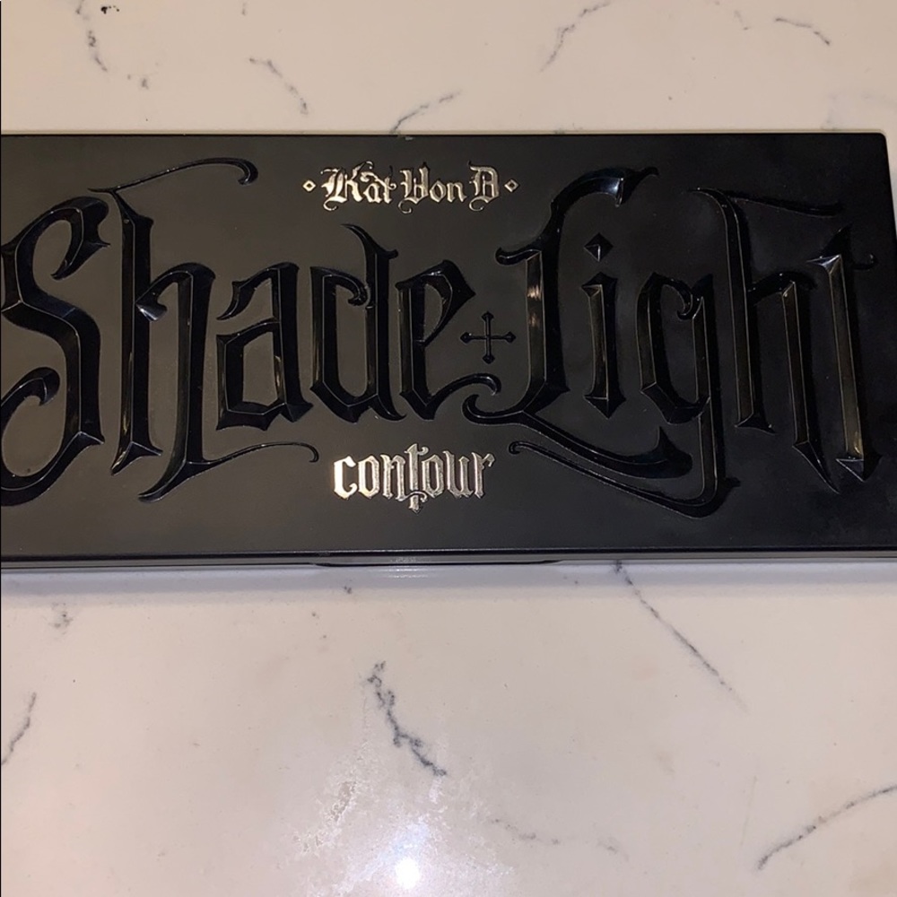 Kat Von D Shade+Light Contour palette